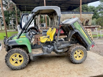 2017 John Deere 825i Gator