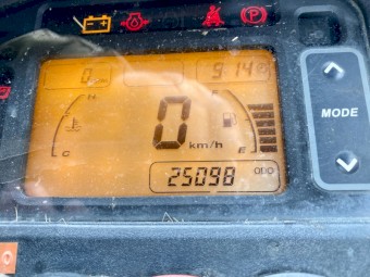 2017 John Deere 825i Gator