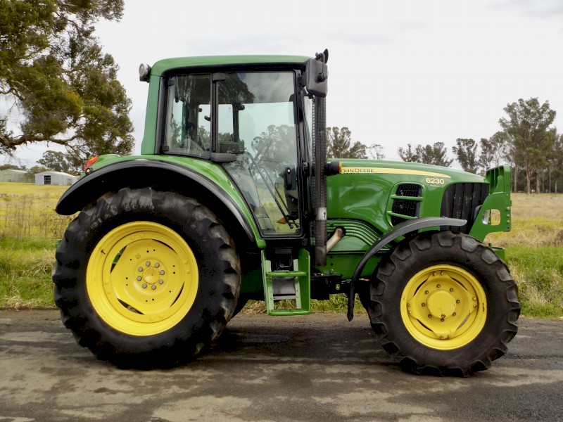 2015 John Deere 6230M Premium 4x4 Agricultural Farm Tractor