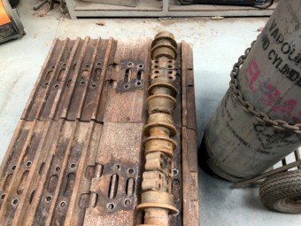 Komatsu PC200 Track Parts