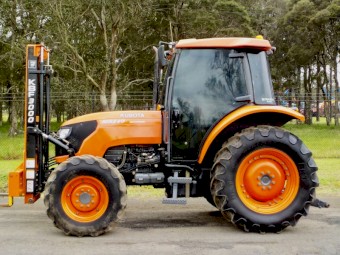 2015 Kubota M8540 4x4 Agricultural Farm Tractor & KBF3000 Forklift Attachment 