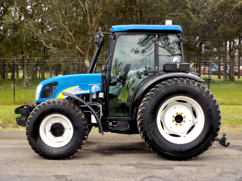 2014 New Holland T4030 Deluxe 4x4 Agricultural Farm Tractor