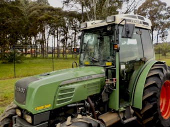 2012 Fendt 209P 4x4 95 hp Tractor