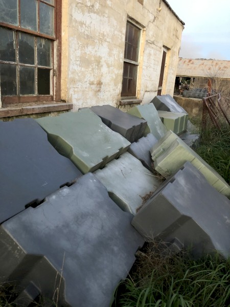 Polymaster Lick Drum Feeders