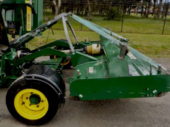 2016 Late Model Major 8400 GR PTO Winged Wide Area Rotary Turf Mower/Slasher