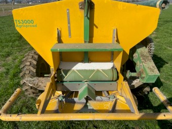 2010 Landaco Agrispread TS3000 Speader