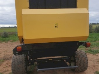 2006 New Holland Round Baler BR750A