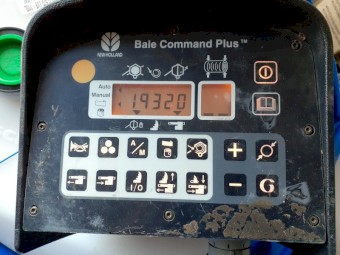 New Holland BR750A round baler