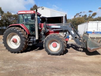 2007 McCormick MTX 200 Tractor with FEL