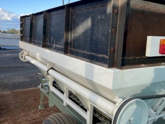 Marshall 825t Spreader