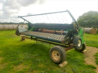 Smale 12ft Canola Pickup Front