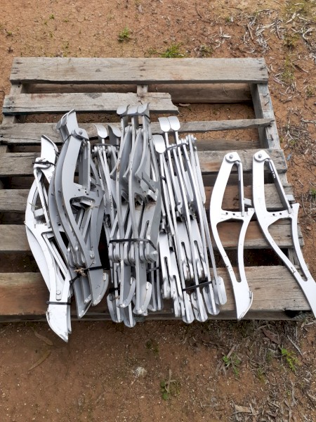 Crop Lifters suit Case 1010 Front