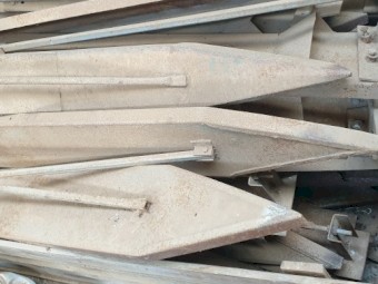 Headship Sunflower Trays