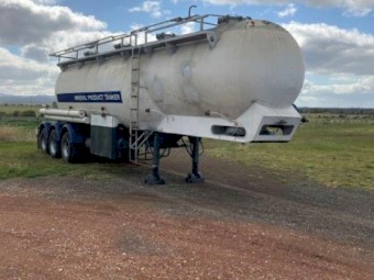 Holmwood Pneumatic Tanker