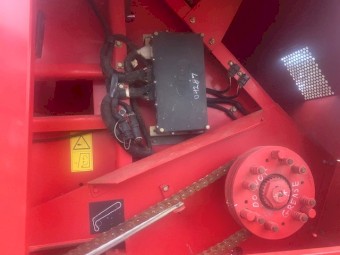 2006 Massey Ferguson 187 SBC Large Square Crop Cutter Baler