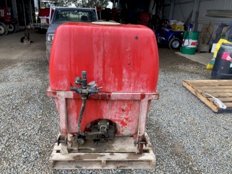 Spray tank x2