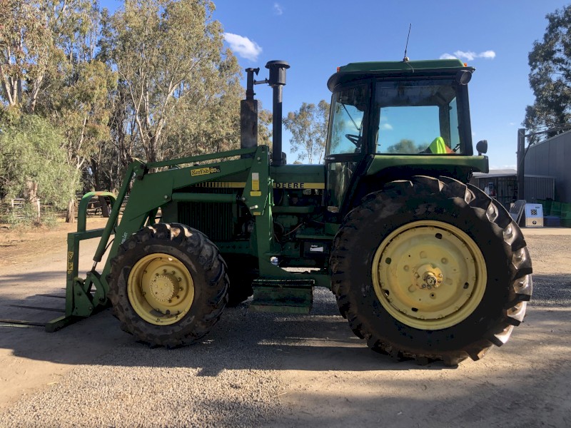 1988 John Deere 4250 FWA FEL Tractor