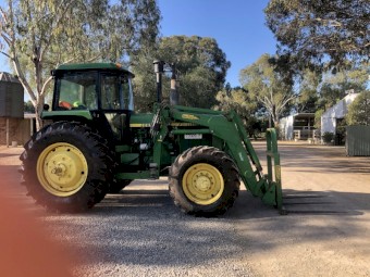 1988 John Deere 4250 FWA FEL Tractor