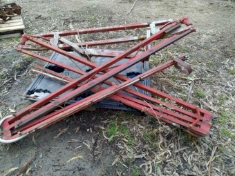 30' (9M) Folding Steel Boom Sprayer