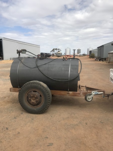 Fuel trailer