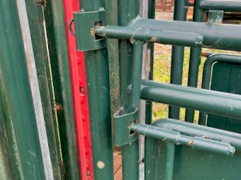 Uppro 9ft cattle crush