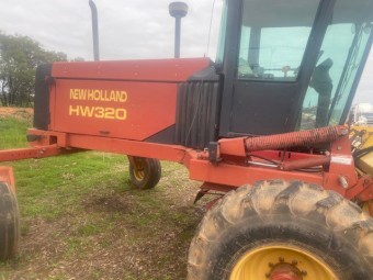 New Holland HW320 Windrower 18 foot Haybine 2300 Front