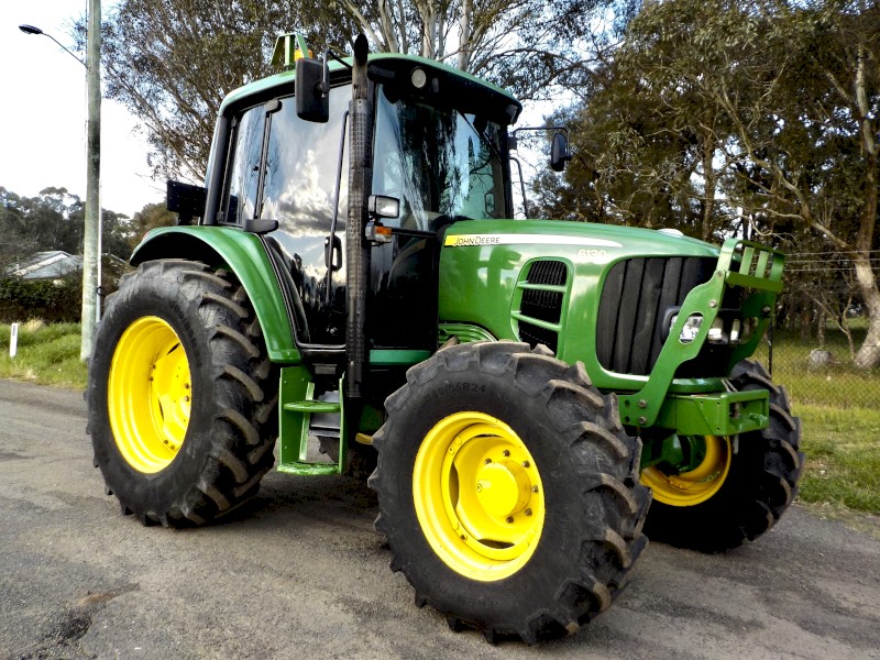 Late model 2015 John Deere 6130M 4x4 Agricultural Farm Tractor