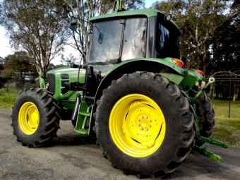 Late model 2015 John Deere 6130M 4x4 Agricultural Farm Tractor