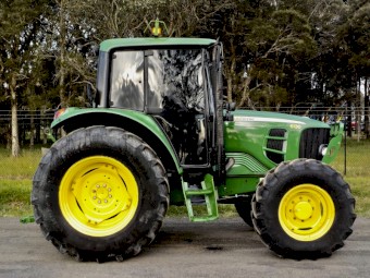 Late model 2015 John Deere 6130M 4x4 Agricultural Farm Tractor