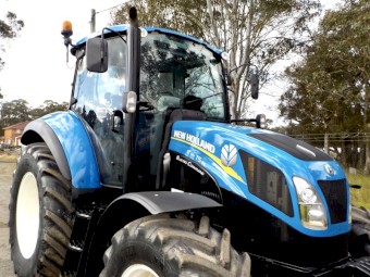 2015 New Holland T5.95 Electro-Command 4x4 Agricultural Farm Tractor