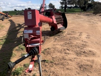 1071 Wheatheart Swing Away Auger