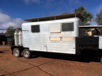 1985 Ropa Industrial caravan