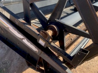 960 macdon header front