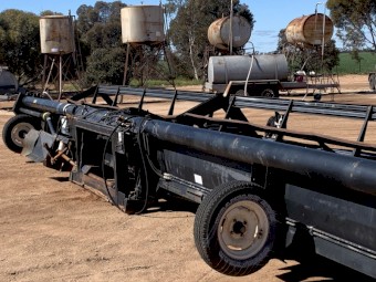 960 macdon header front