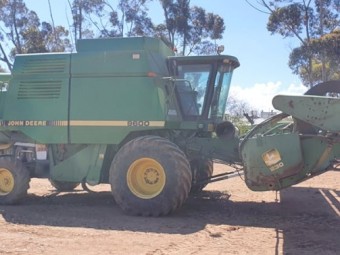 1994 John Deere 9600 Header with 30 ft Front