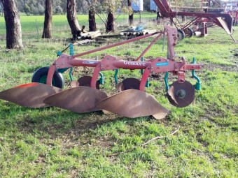 Kvernland 3 Furrow 14inch Mouldboard Plough
