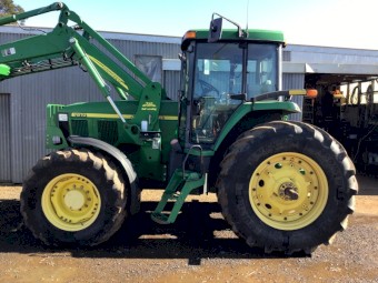 John Deere 7610 Tractor with John Deere 741 Self Levelling Loader