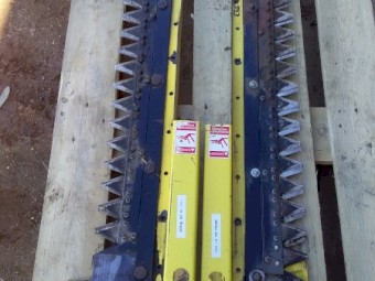 2 Sabre Vertical Knives