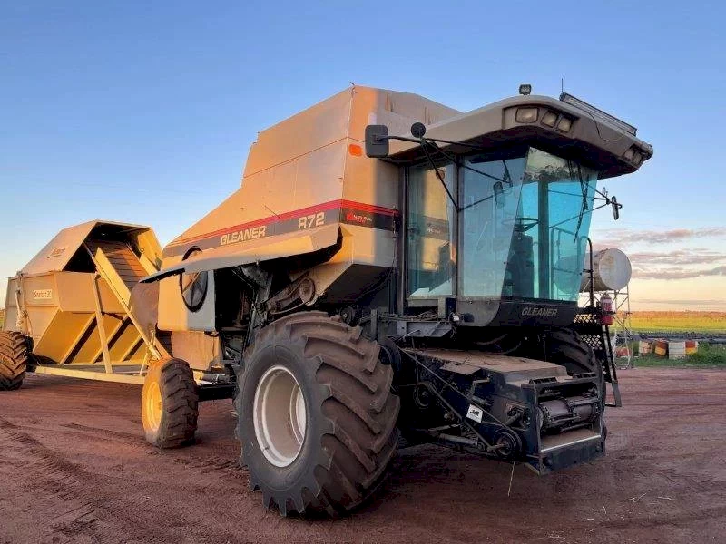 2002 AGCO Gleaner R72 & HB 42' Draper Front & Trailer