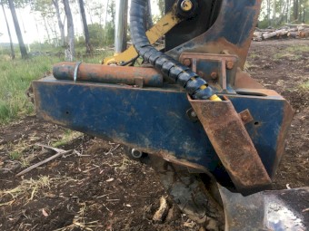 Caterpillar 320B wrecking