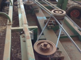 Green model Loxton Slasher