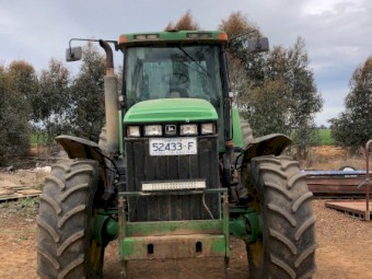 John Deere 8400 Tractor