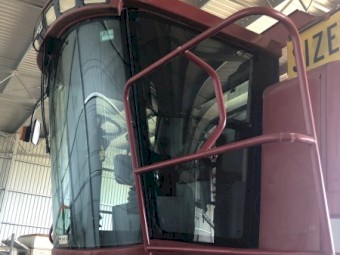 1995 Case 2188 Header and 35ft Draper Front