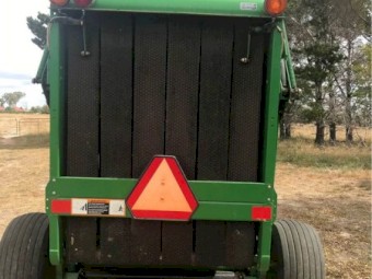 John Deere 435 Round Baler