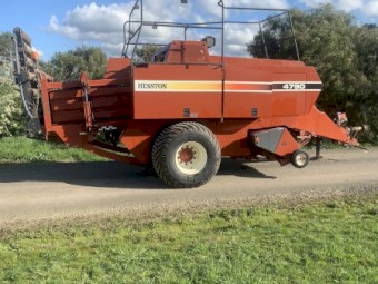 Hesston 4790 Massey Ferguson 187  4x3
