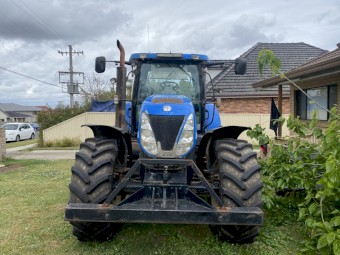 New Holland T7030