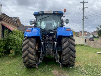 New Holland T7030