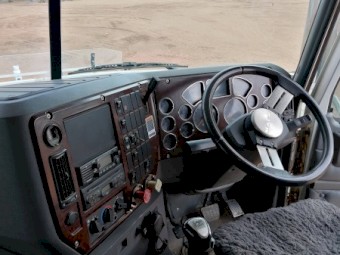 2008 Mack Trident Prime Mover