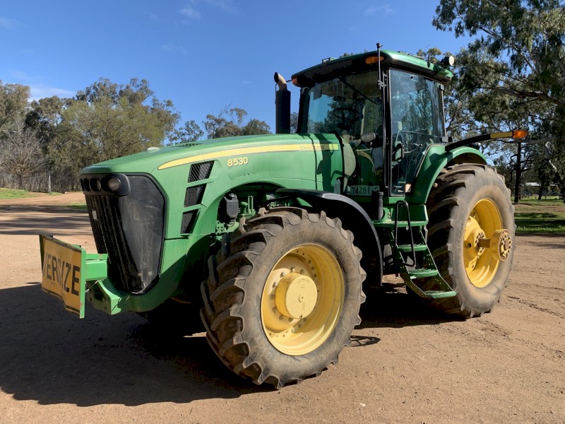 2006 John Deere 8530 Tractor