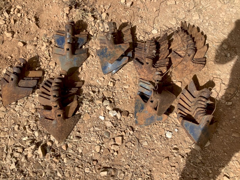 Points ,cultivator combine 